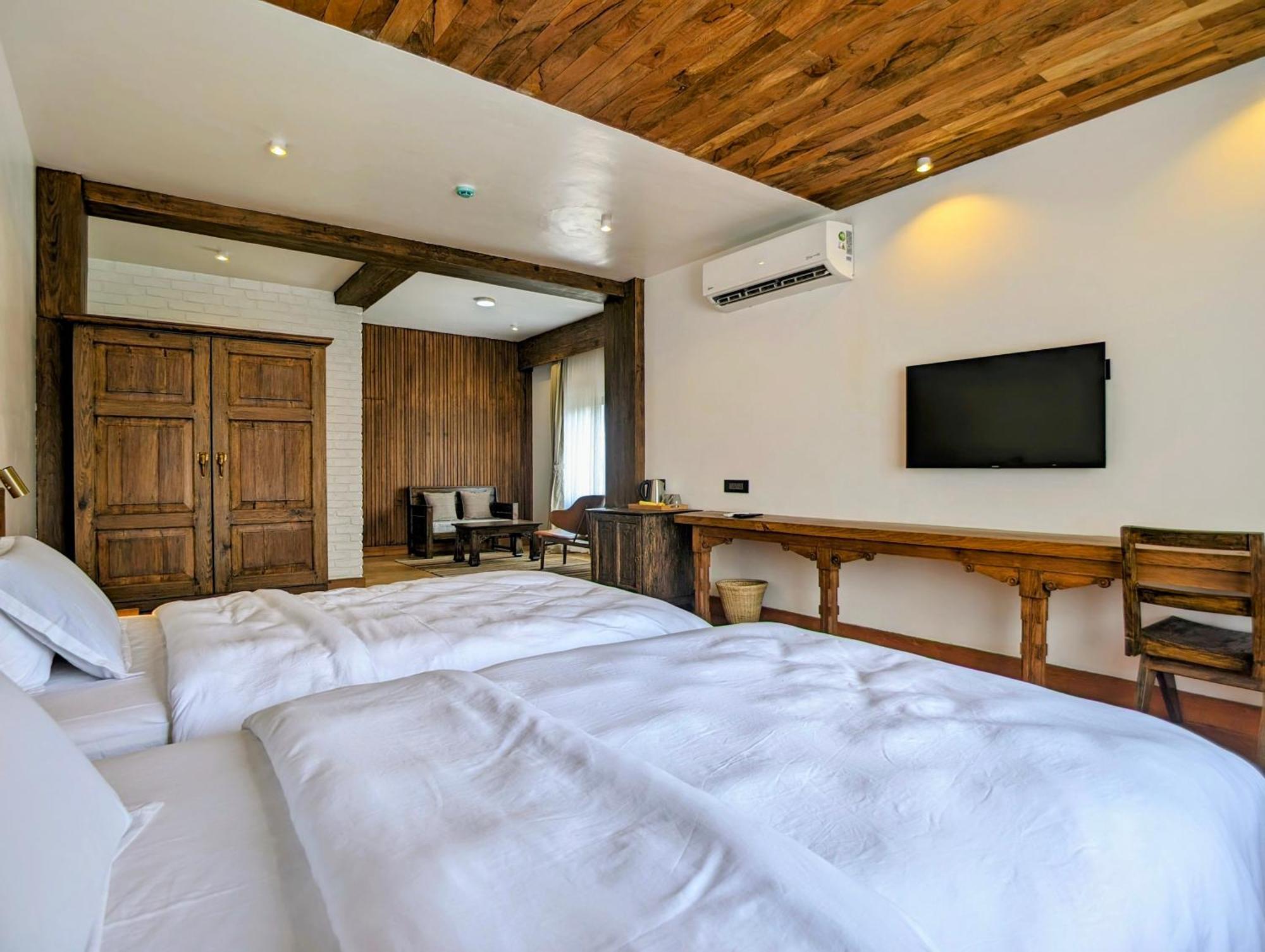 Uma Residence And Suites Kathmandu Esterno foto